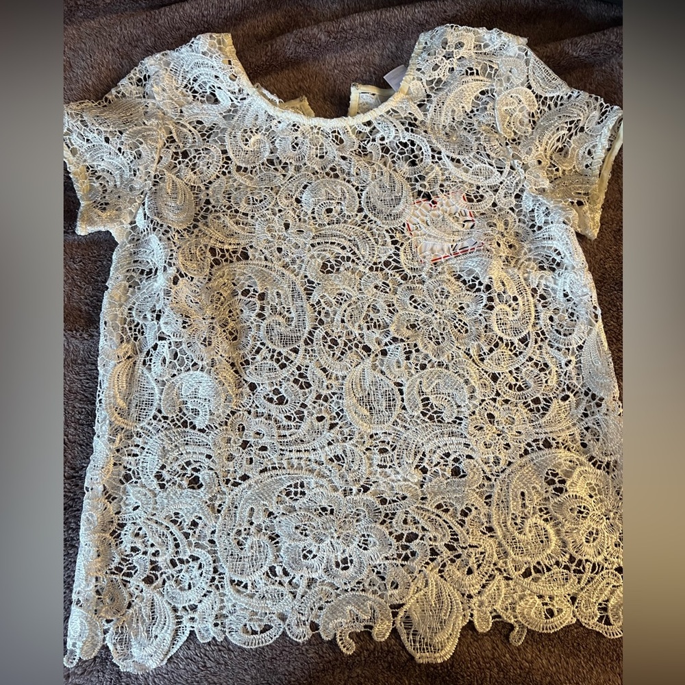 Bisou Bisou White Lace Top